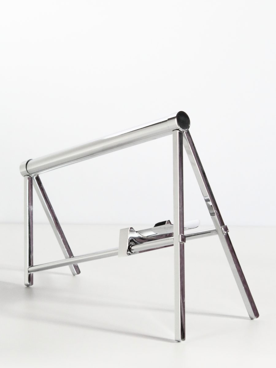 Jacques Adnet, Porte-bouteille en métal chromé