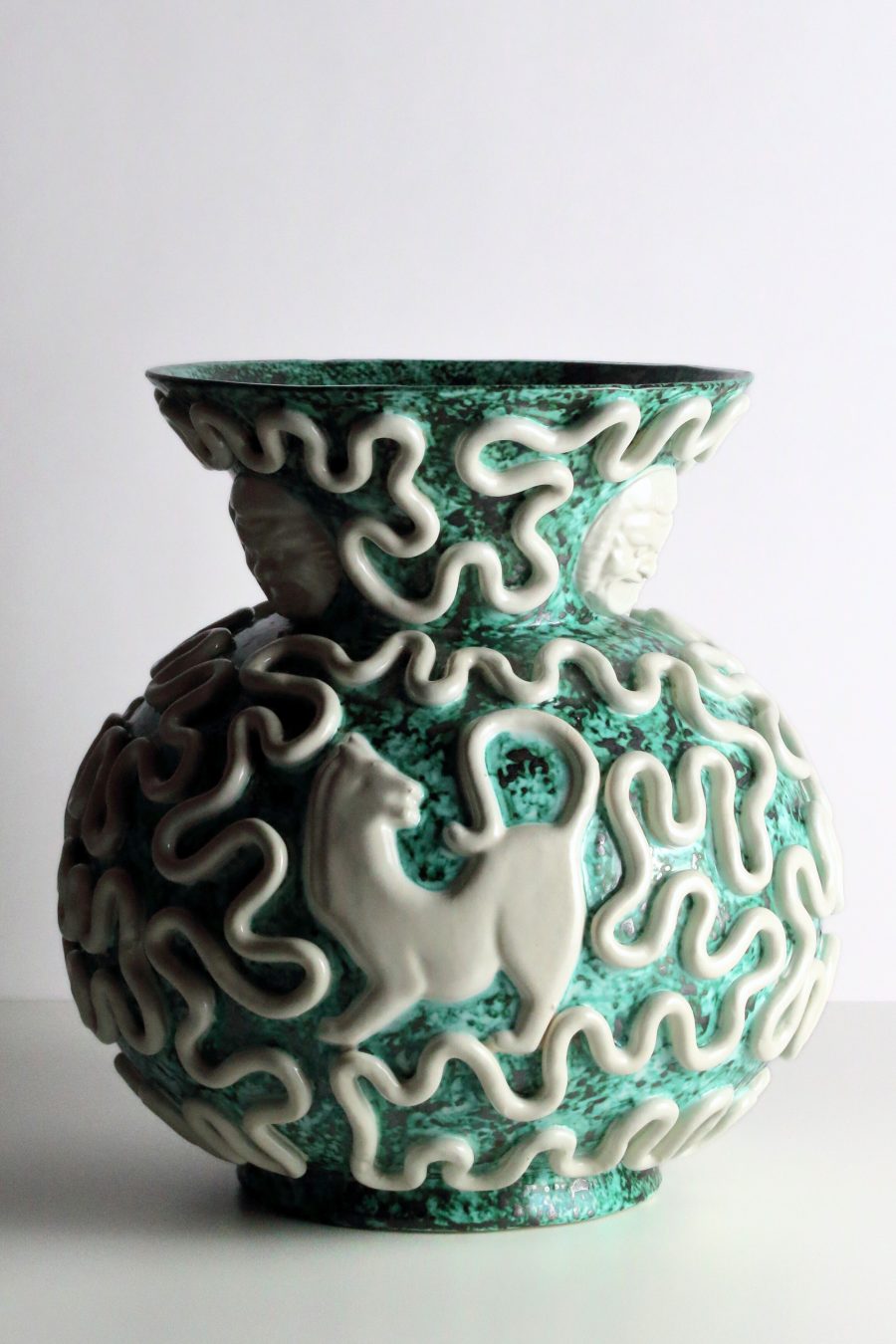 Sainte-Radegonde Vase mascarons