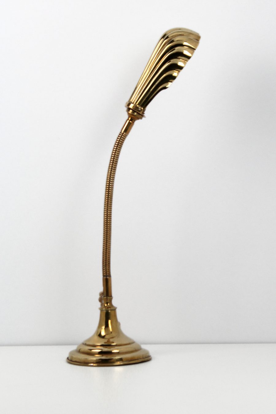 Lampe coquille laiton doré