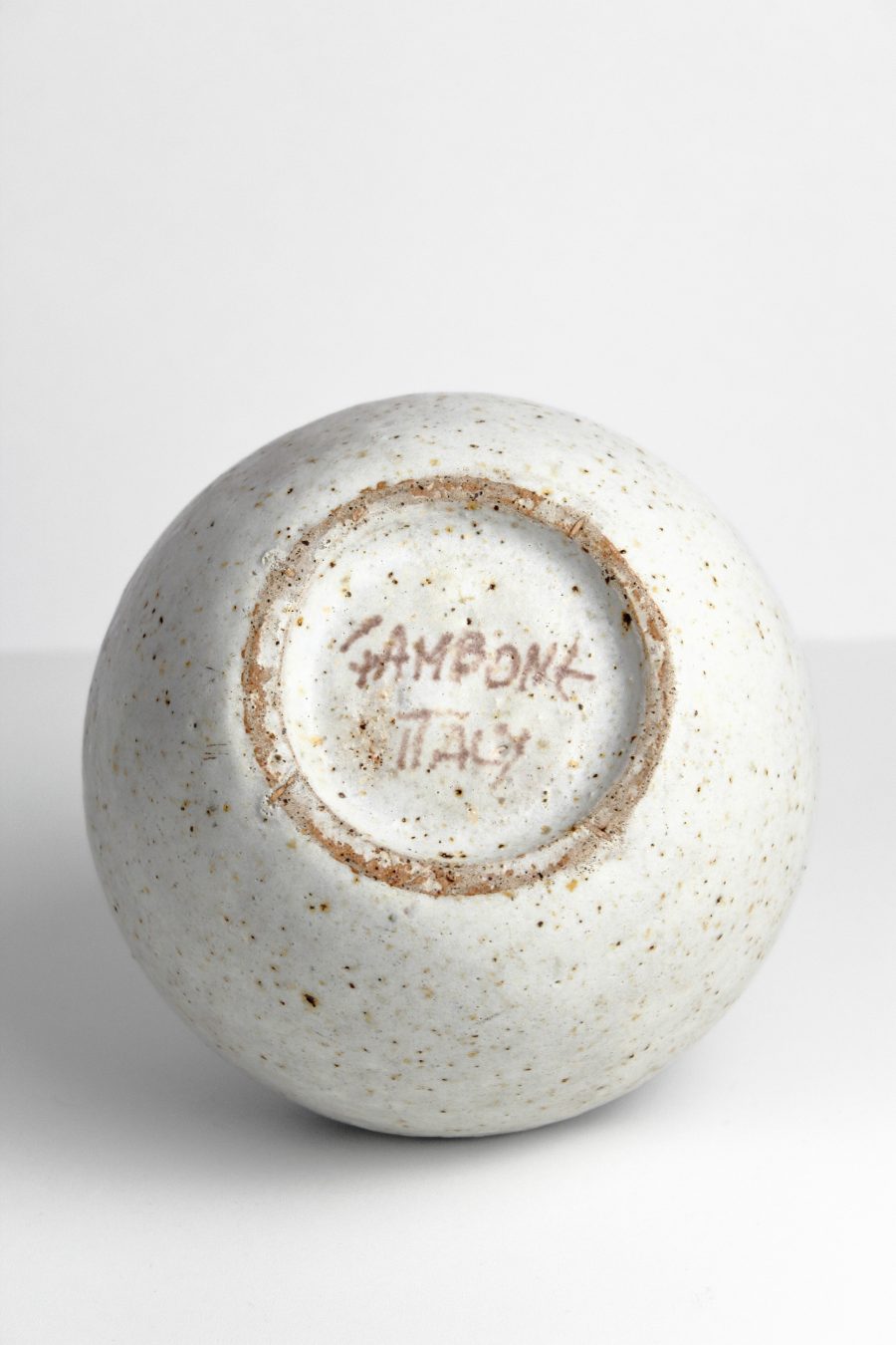 Bruno-Gambone-pichet-signature