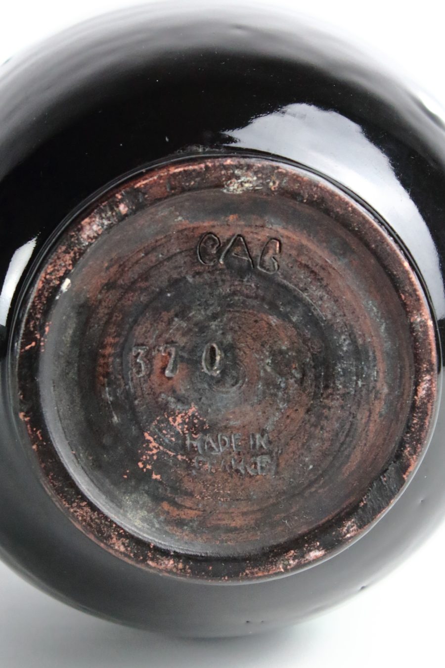 CAB-vase-signature