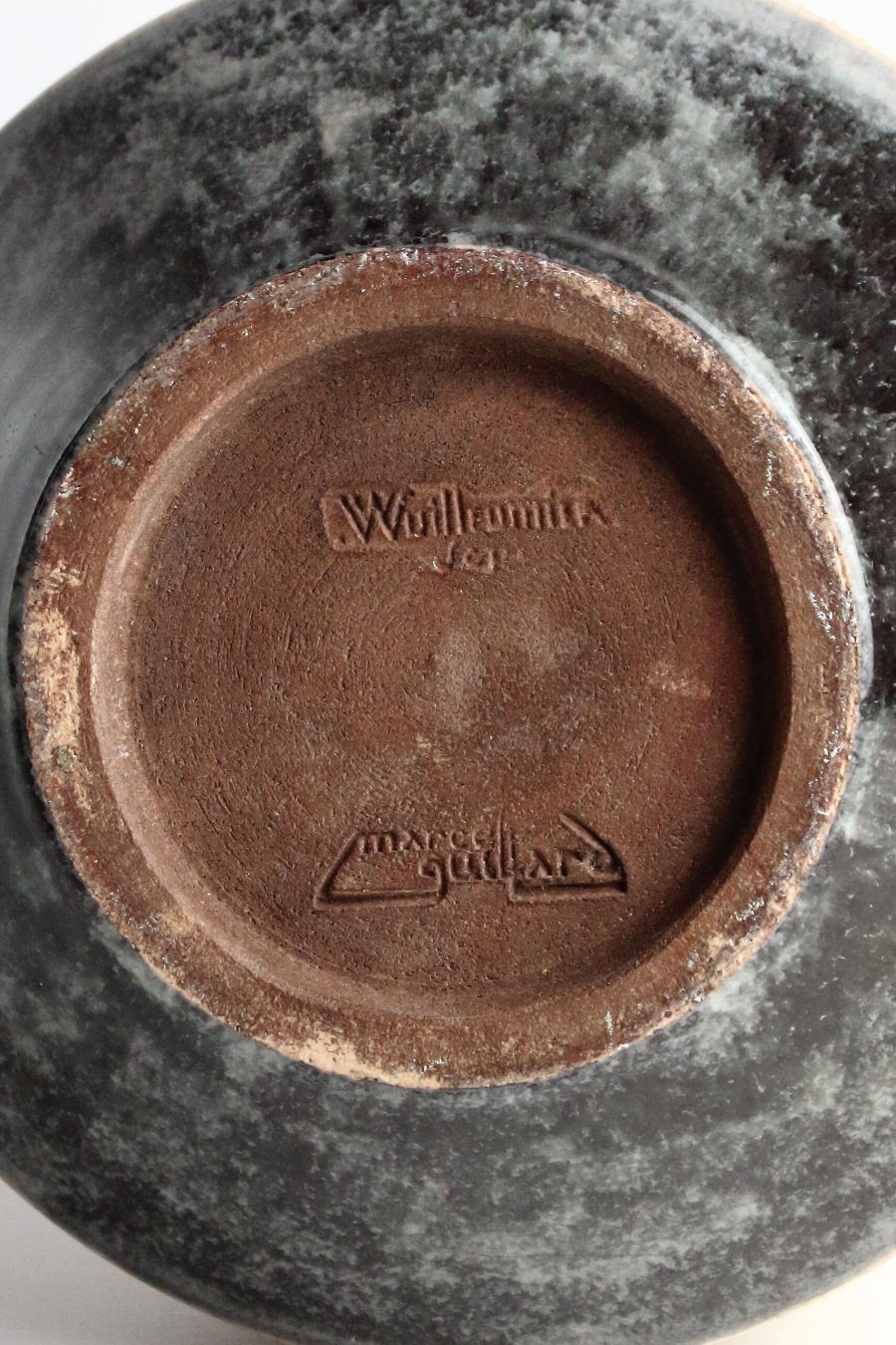 Guillard-Wuilleumier-vase-signature
