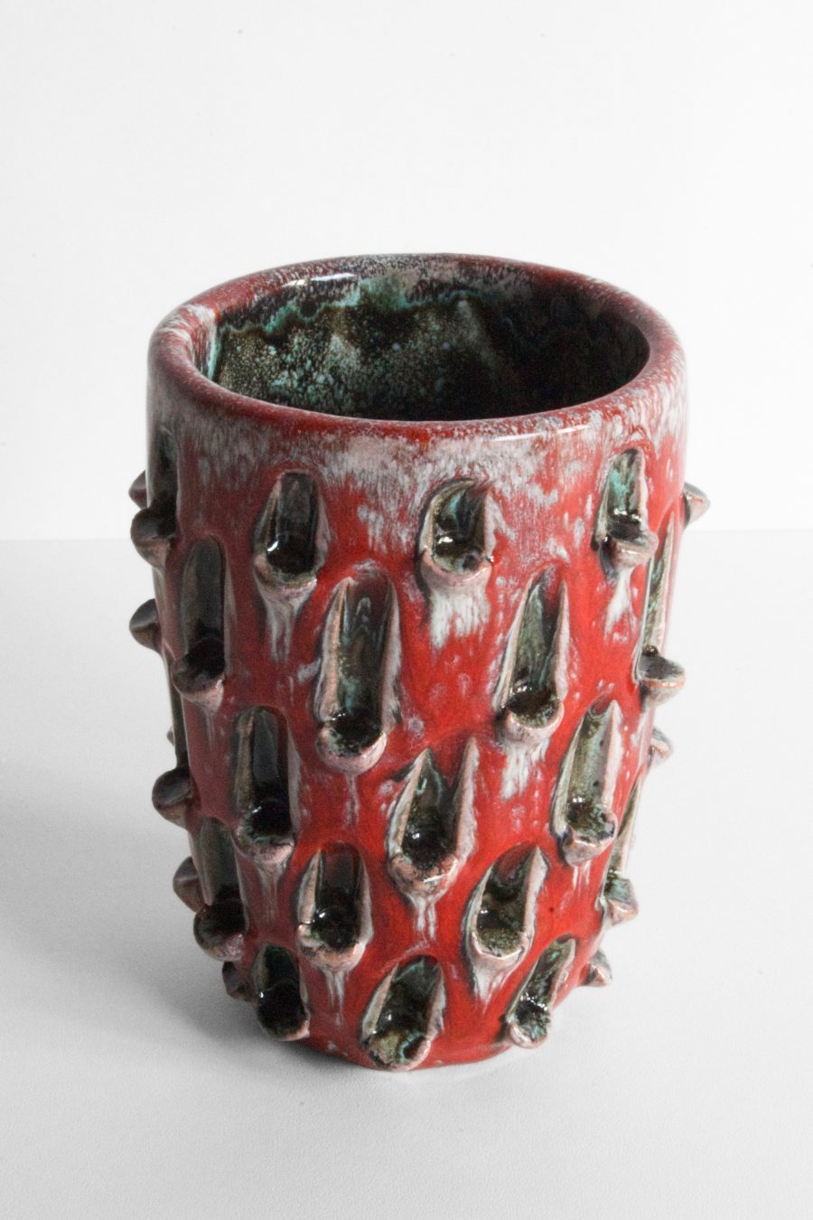 Arlette-Roux-Vase-Ananas-rouge-D3