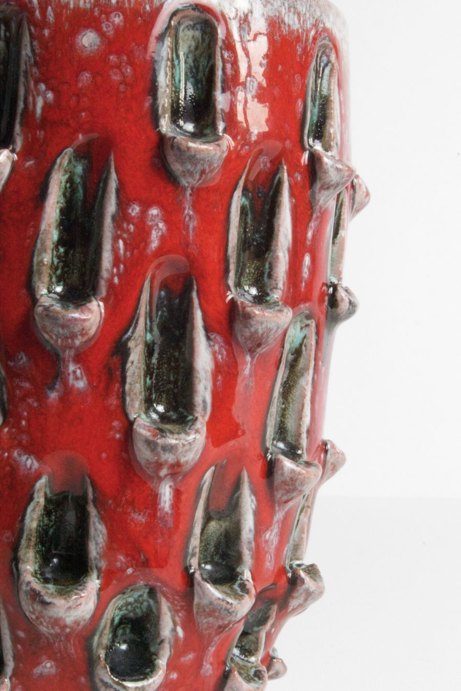 Arlette-Roux-Vase-Ananas-rouge-D4